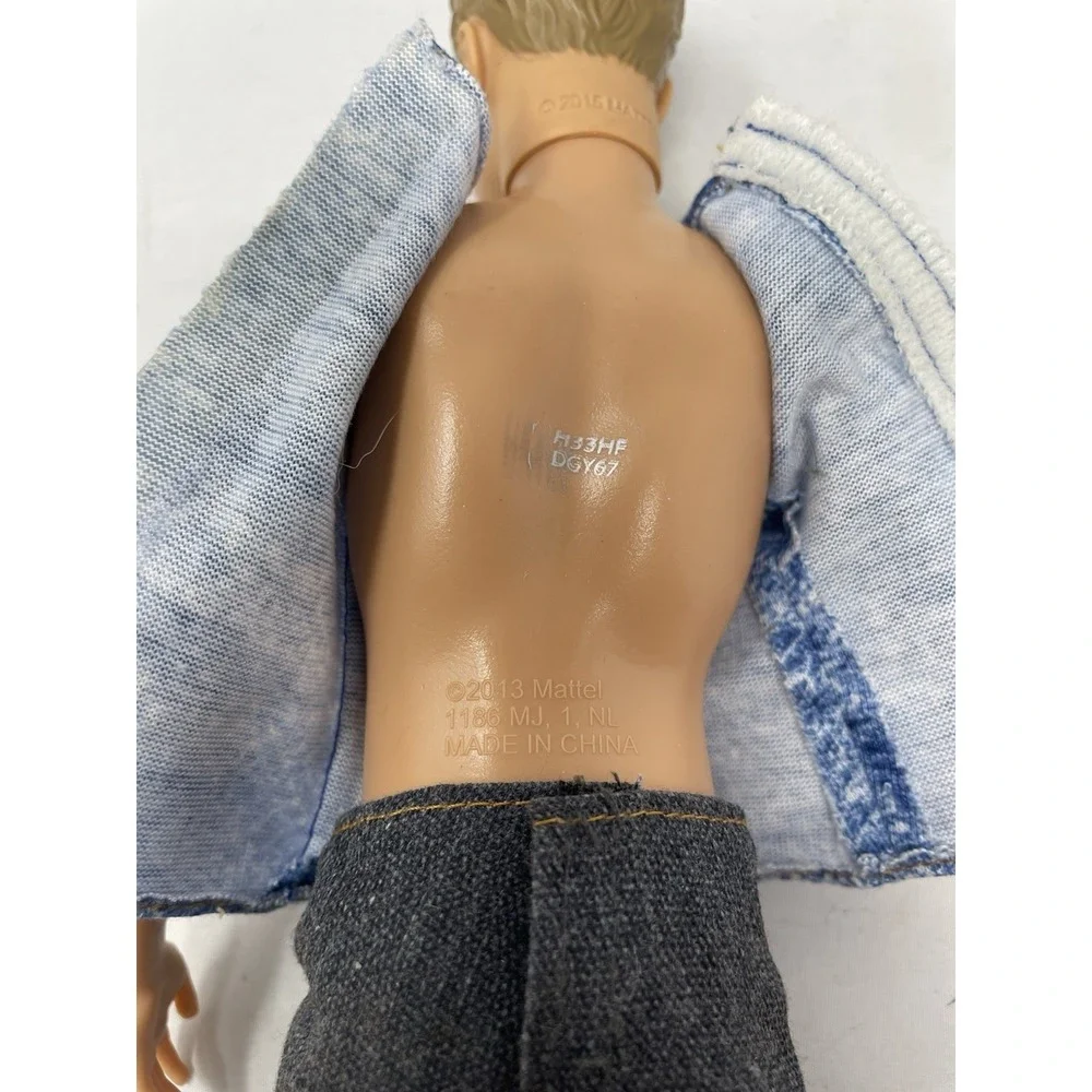 2015 Mattel Ken Fashionistas Doll DGY67 Blonde Hair Blue‎ Shirt Jeans 12